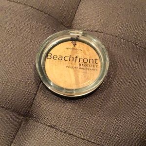 Younique beachfront bronzer